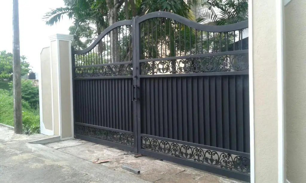 Wood & Steel railing thumbnail 3